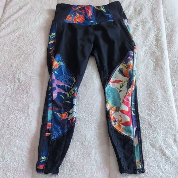Athleta Pants - Athleta Tropical Pattern Womens Leggings